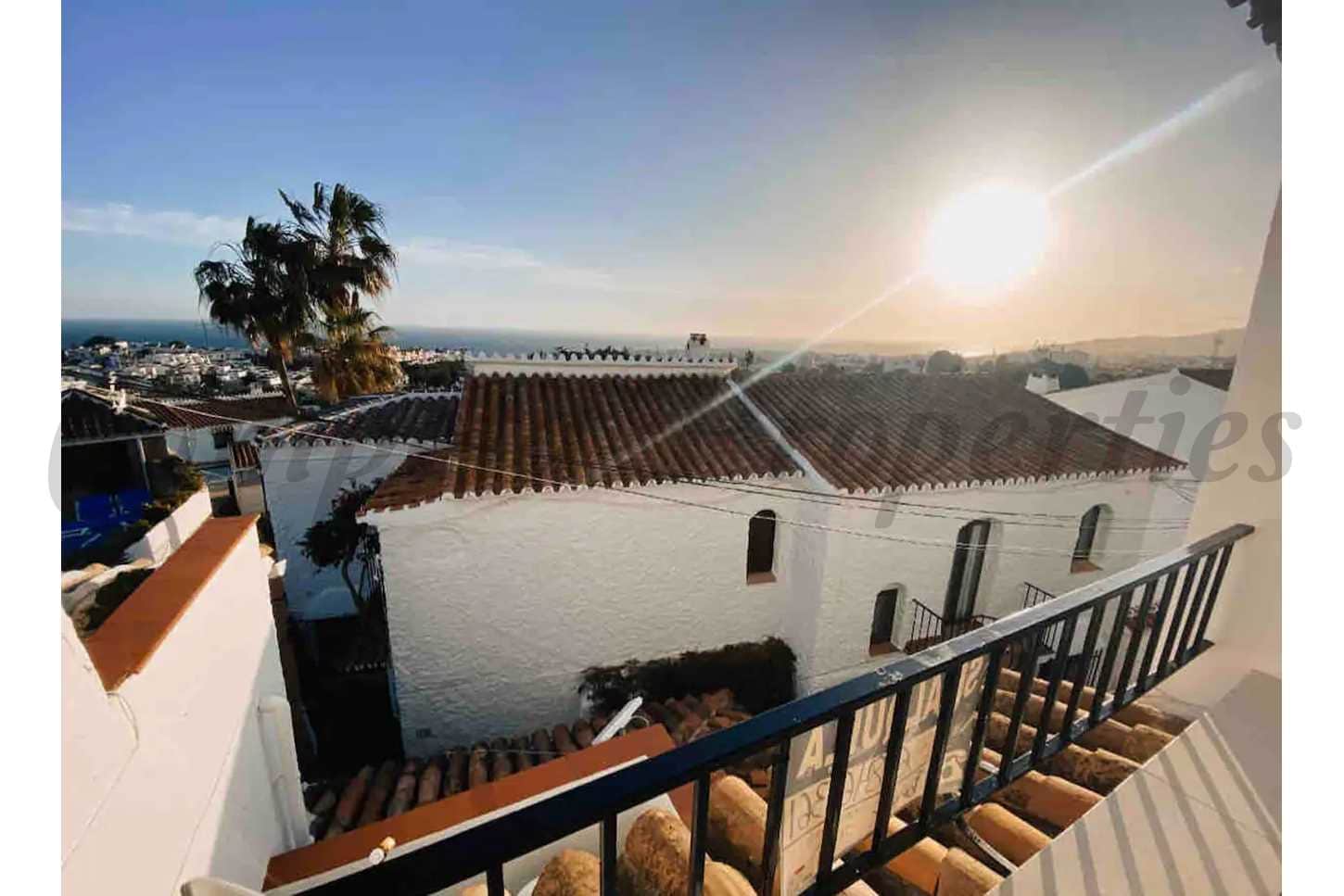 2 slaapkamer Appartement te huur in Nerja met zwembad garage - € 1.250 (Ref: 8697259)