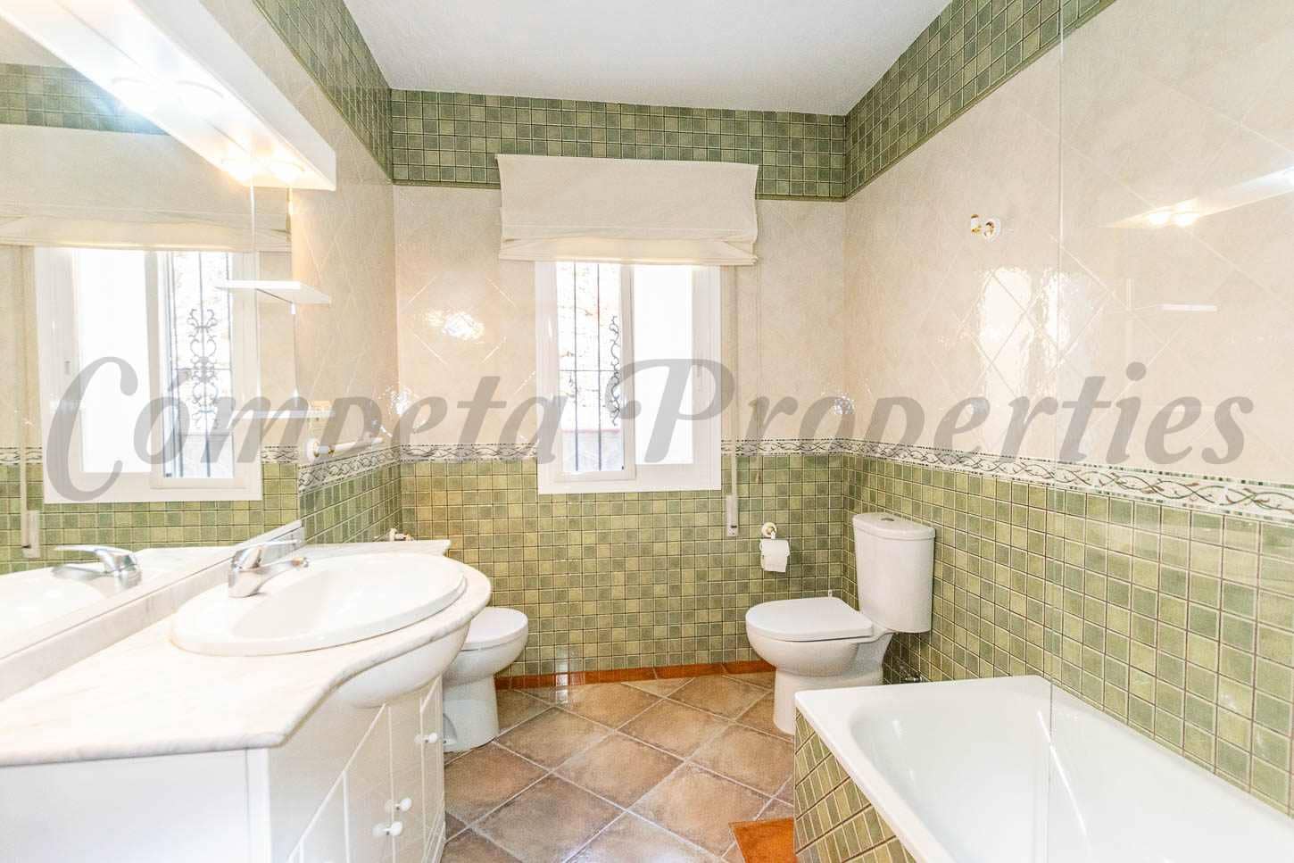 3 Zimmer Villa zu vermieten in Canillas de Albaida mit Pool - 1.700 € (Ref: 8718190)