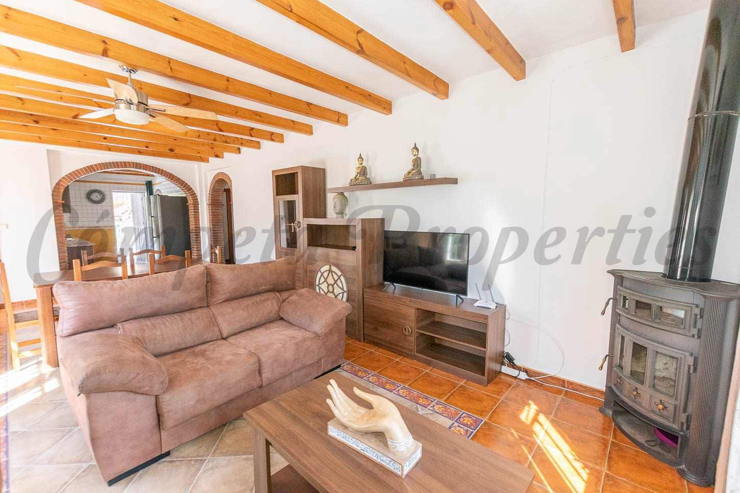 3 Zimmer Villa zu vermieten in Canillas de Albaida mit Pool - 1.700 € (Ref: 8718190)
