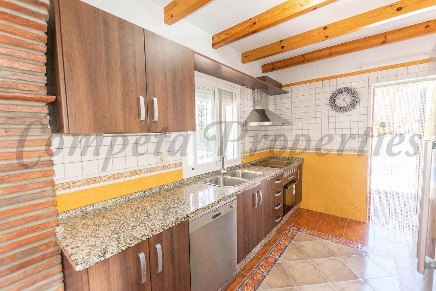 3 Zimmer Villa zu vermieten in Canillas de Albaida mit Pool - 1.700 € (Ref: 8718190)