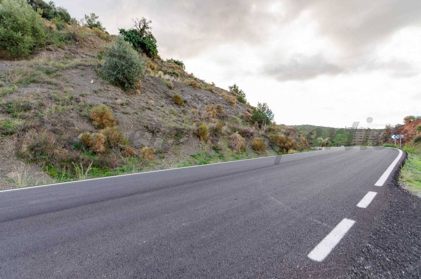 Grunde uden byggetilladelser til salg i Salares - € 30.000 (Ref: 8728713)