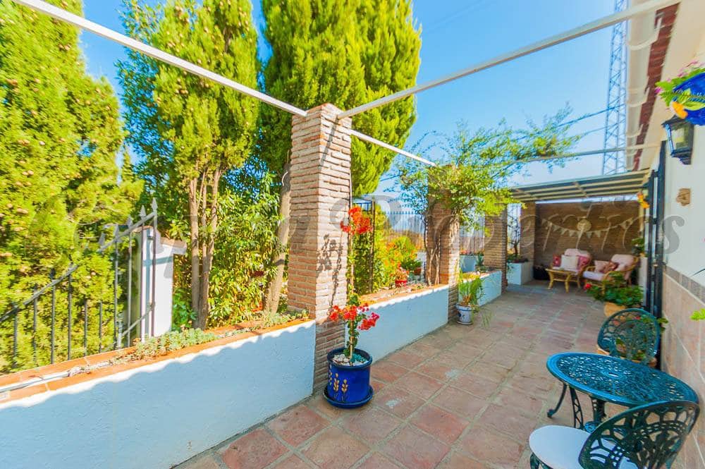 2 soveværelse Villa til salg i Sedella med swimmingpool - € 250.000 (Ref: 8742640)