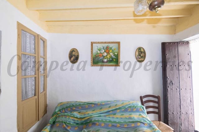 2 slaapkamer Huis te koop in Torrox - € 77.500 (Ref: 8744701)