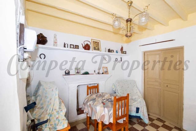 2 slaapkamer Huis te koop in Torrox - € 77.500 (Ref: 8744701)