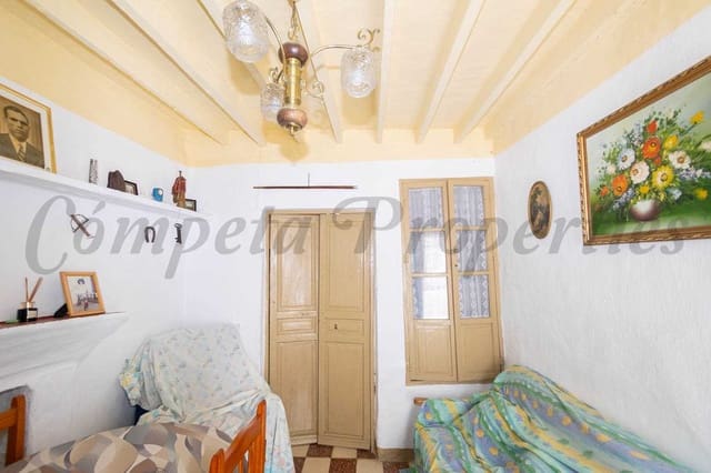 2 slaapkamer Huis te koop in Torrox - € 77.500 (Ref: 8744701)
