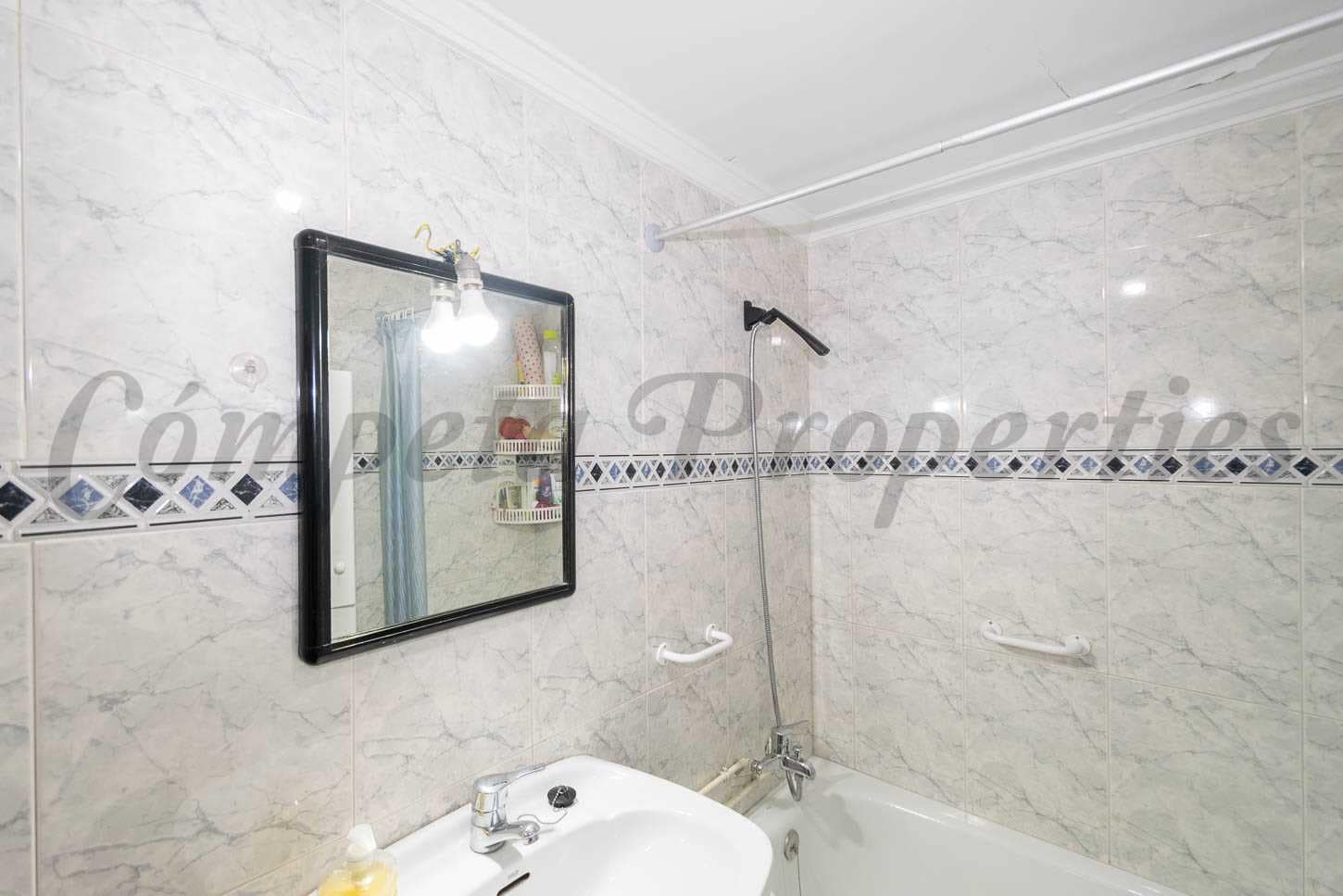 2 sypialnia Dom na sprzedaż w Torrox - 77 500 € (Ref: 8744701)