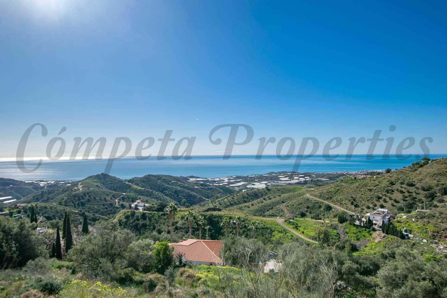 Grunde uden byggetilladelser til salg i Sayalonga - € 40.500 (Ref: 8787147)