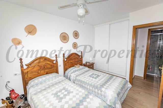 2 bedroom Apartment for rent in Frigiliana with pool - € 990 (Ref: 8810611)