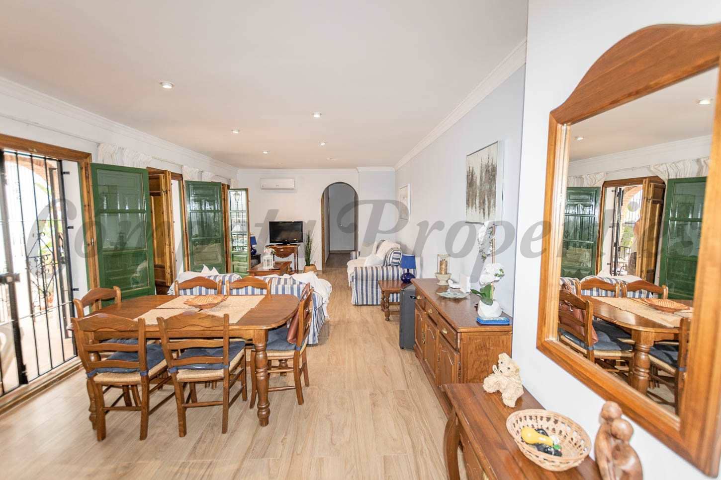 2 soveværelse Lejlighed til leje i Frigiliana med swimmingpool - € 990 (Ref: 8810611)