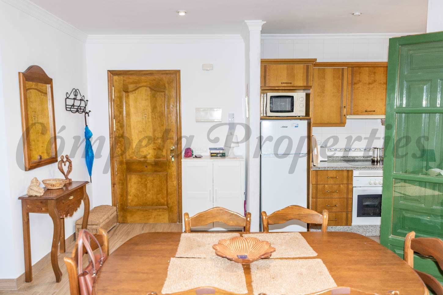 2 soveværelse Lejlighed til leje i Frigiliana med swimmingpool - € 990 (Ref: 8810611)