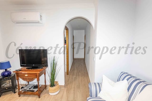 2 bedroom Apartment for rent in Frigiliana with pool - € 990 (Ref: 8810611)