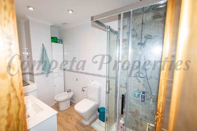 2 bedroom Apartment for rent in Frigiliana with pool - € 990 (Ref: 8810611)