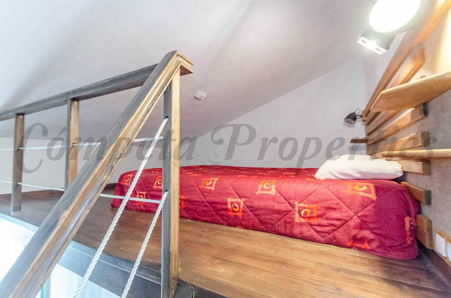 Casa de 4 habitaciones en Cómpeta en venta - 180.000 € (Ref: 8856002)