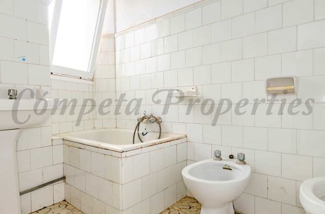 4 sypialnia Dom na sprzedaż w Cómpeta - 135 000 € (Ref: 8868552)