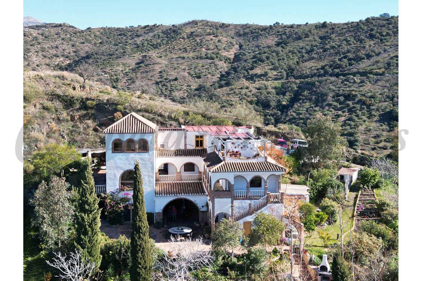 8 slaapkamer Gastenverblijf/B&B te koop in Sedella met zwembad garage - € 695.000 (Ref: 8882281)