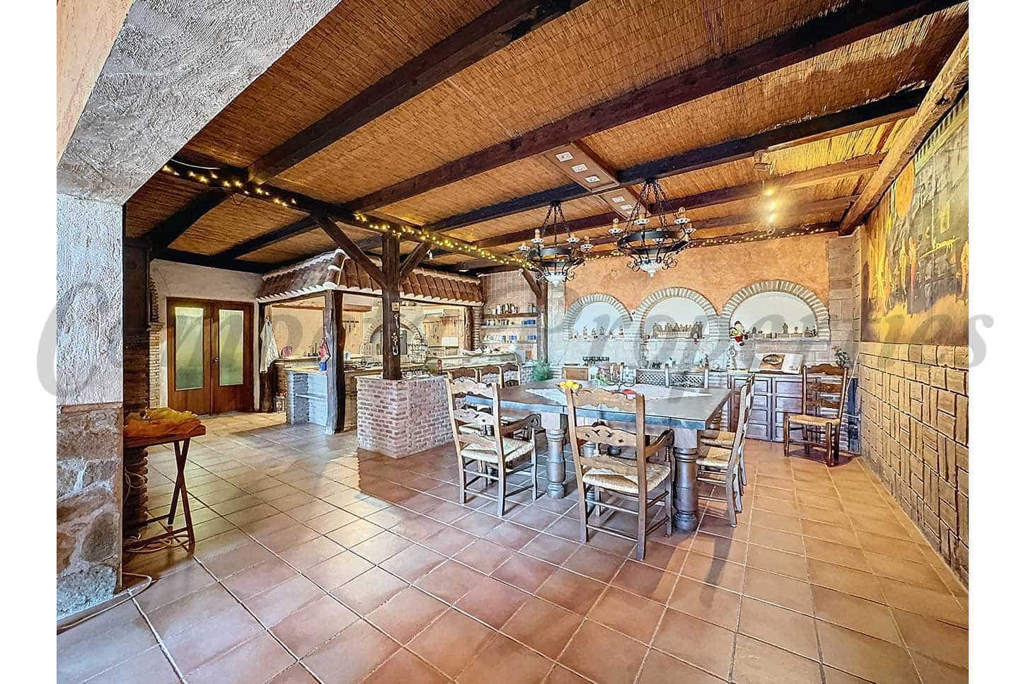 8 slaapkamer Gastenverblijf/B&B te koop in Sedella met zwembad garage - € 695.000 (Ref: 8882281)