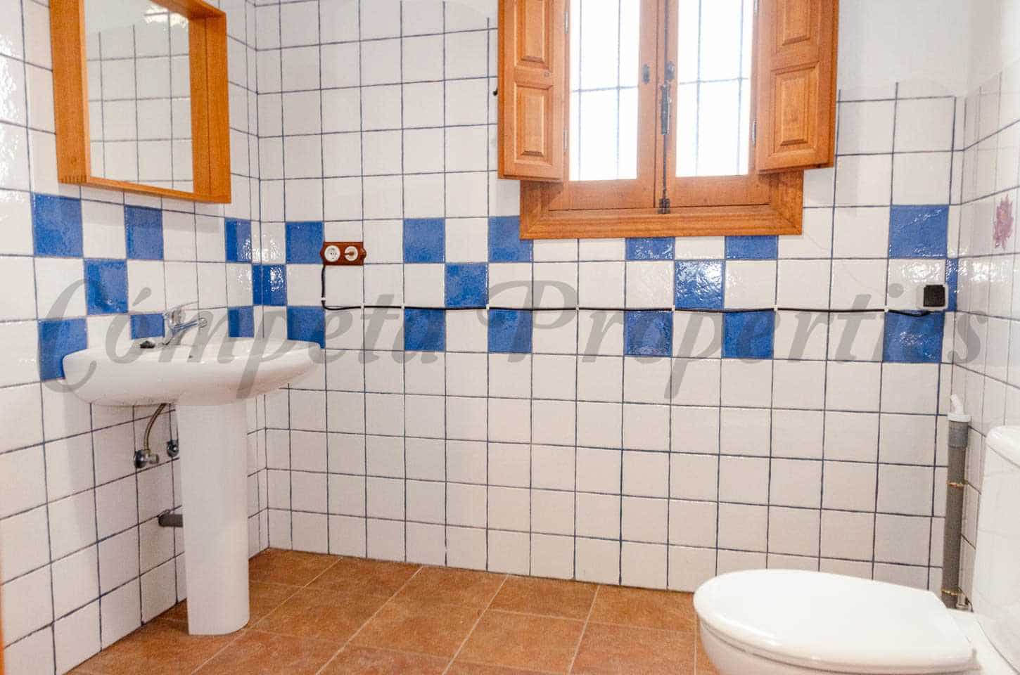 2 slaapkamer Villa te koop in Competa met zwembad - € 200.000 (Ref: 8894059)