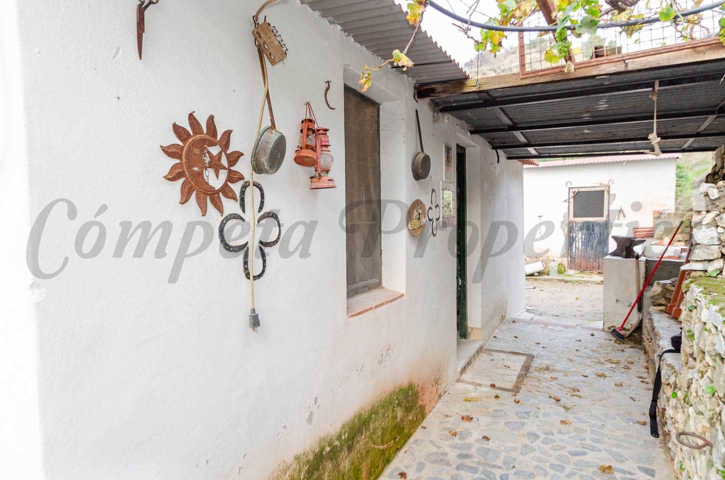 Finca/Herregård til salgs i Competa - € 67 000 (Ref: 8898106)