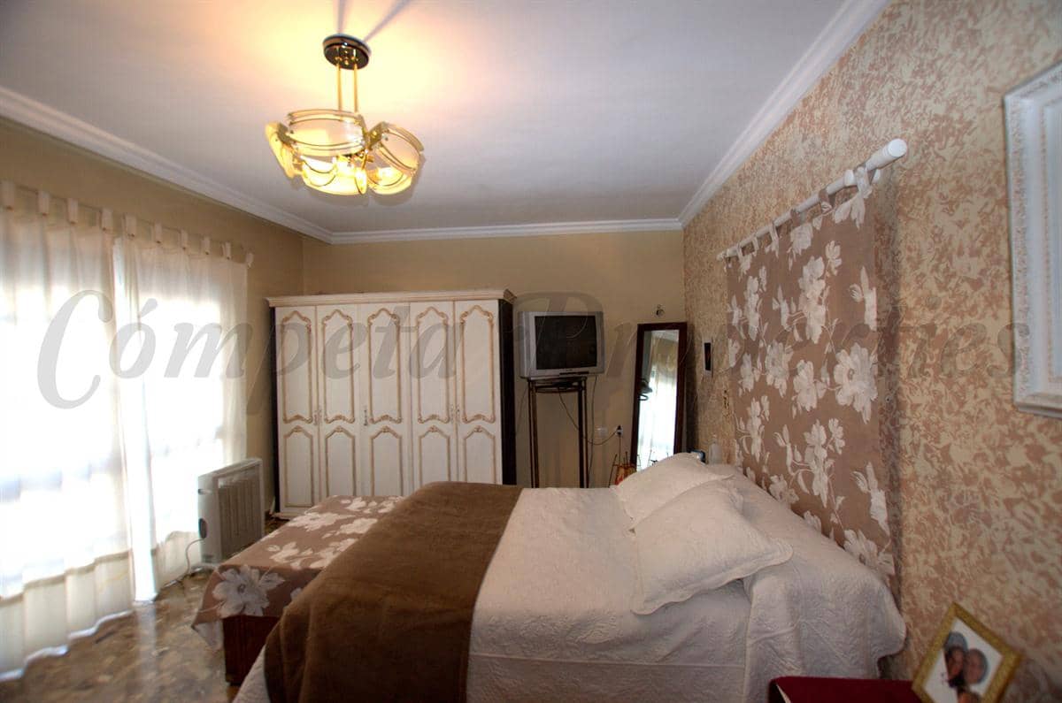 4 soveværelse Virksomhed til salg i Competa - € 550.000 (Ref: 8902721)