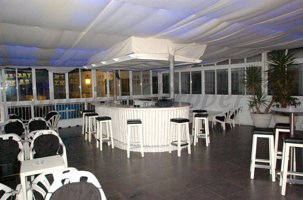 4 soveværelse Virksomhed til salg i Competa - € 550.000 (Ref: 8902721)