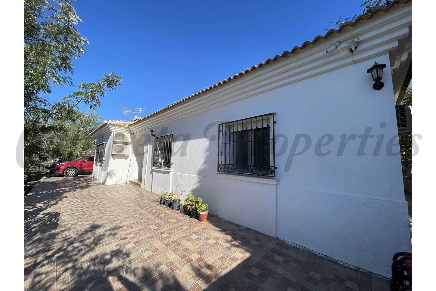 4 slaapkamer Villa te koop in Competa - € 340.000 (Ref: 8911435)