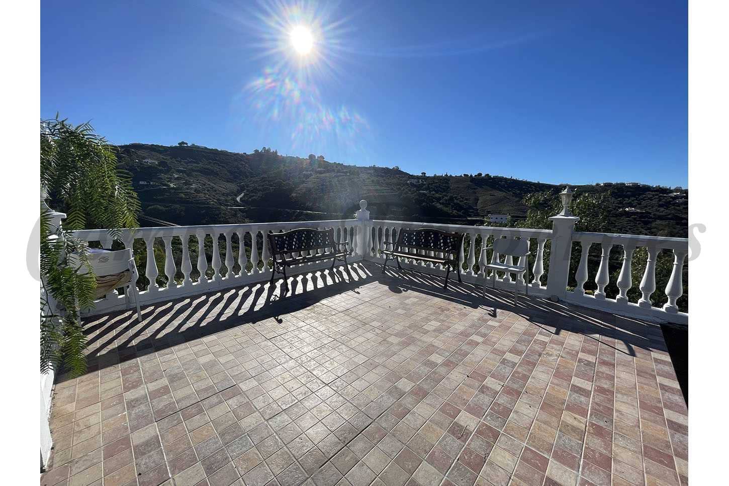 4 slaapkamer Villa te koop in Competa - € 340.000 (Ref: 8911435)