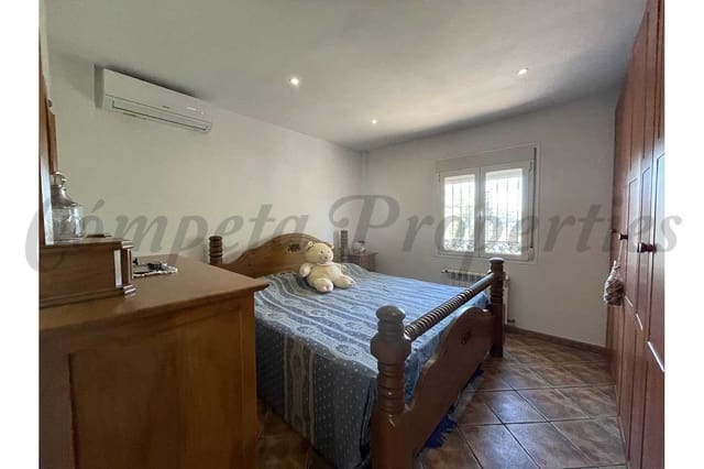 4 slaapkamer Villa te koop in Cómpeta - € 340.000 (Ref: 8911435)