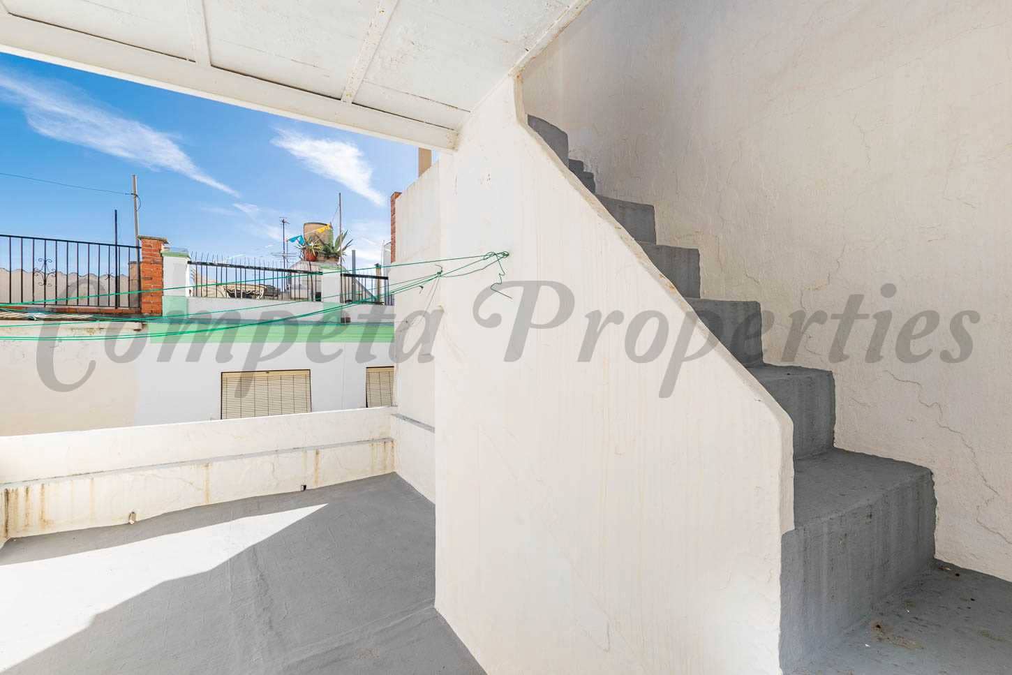 4 bedroom Townhouse for sale in Competa - € 145,000 (Ref: 8931624)