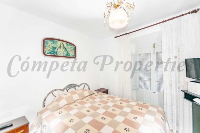 4 bedroom Townhouse for sale in Cómpeta - € 145,000 (Ref: 8931624)