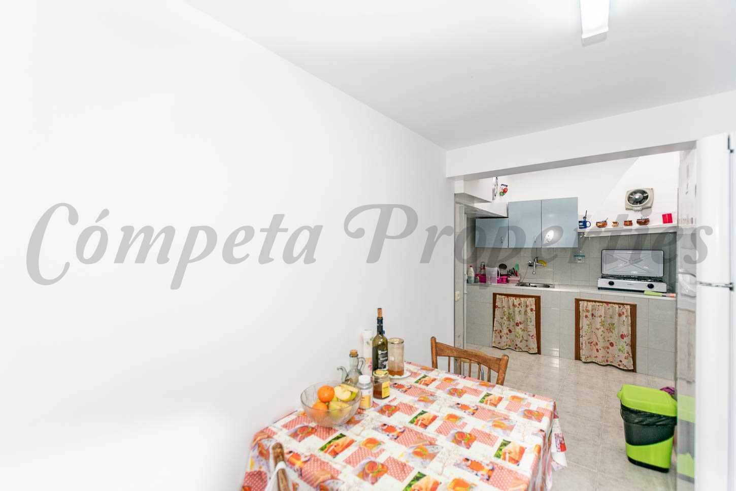 4 bedroom Townhouse for sale in Competa - € 145,000 (Ref: 8931624)