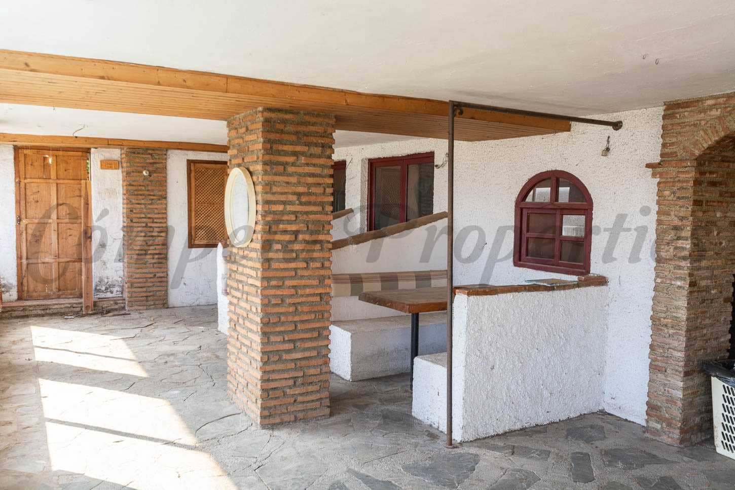 16 soveværelse Hotel til salg i Granada by med swimmingpool garage - € 360.000 (Ref: 8933459)