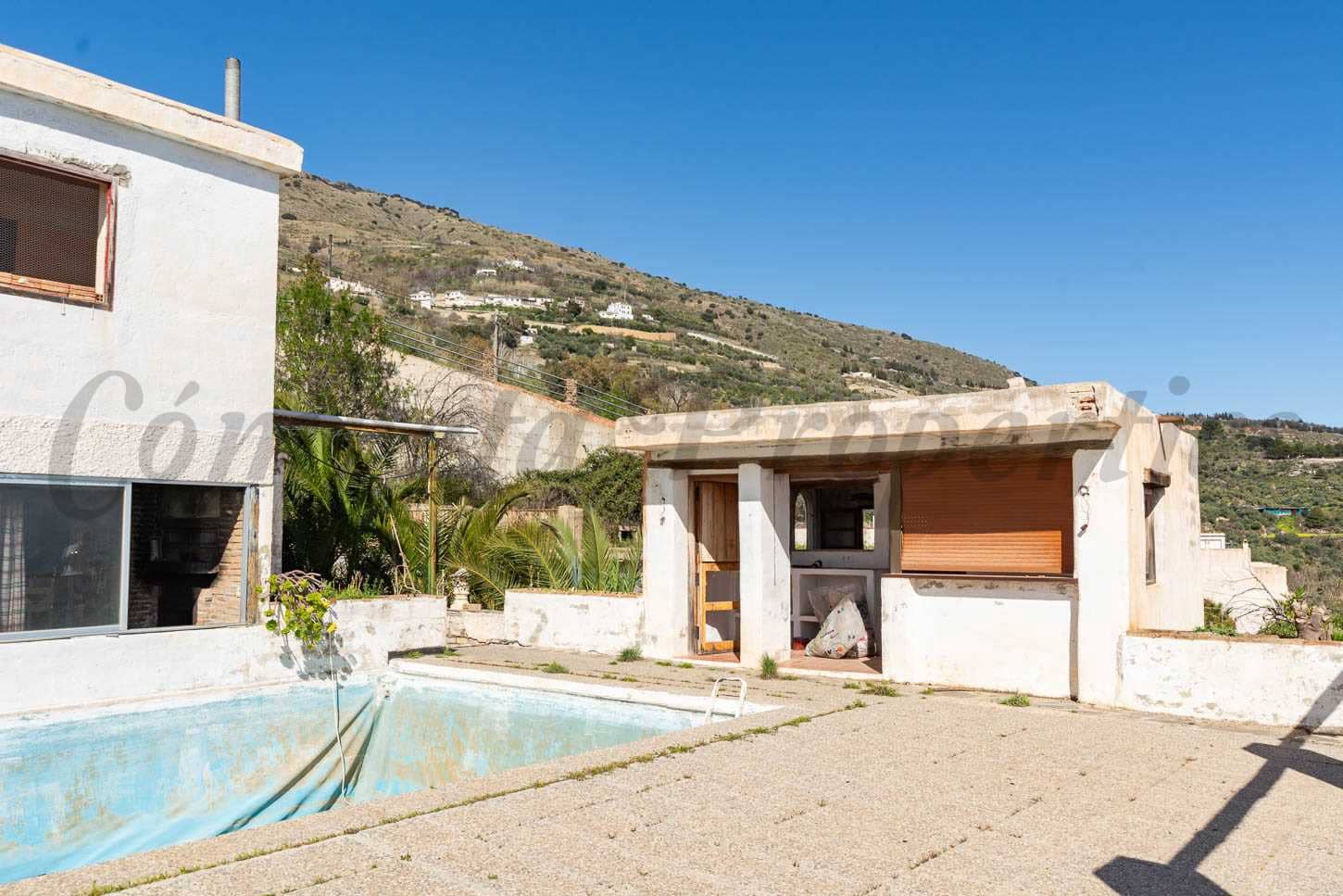 16 soveværelse Hotel til salg i Granada by med swimmingpool garage - € 360.000 (Ref: 8933459)