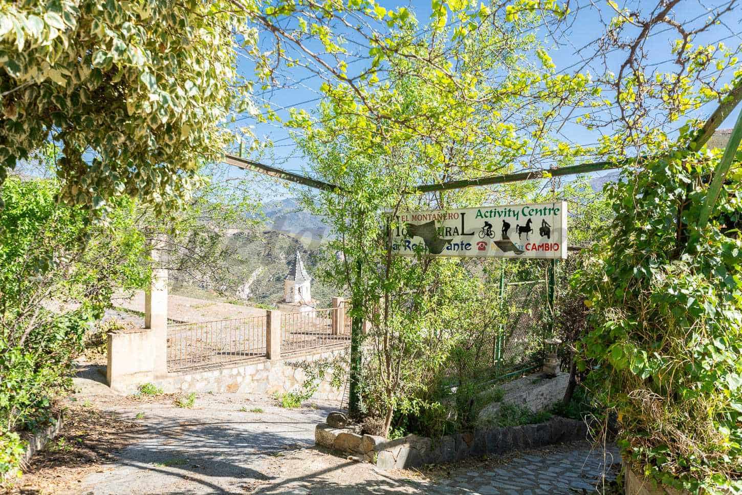 16 soveværelse Hotel til salg i Granada by med swimmingpool garage - € 360.000 (Ref: 8933459)