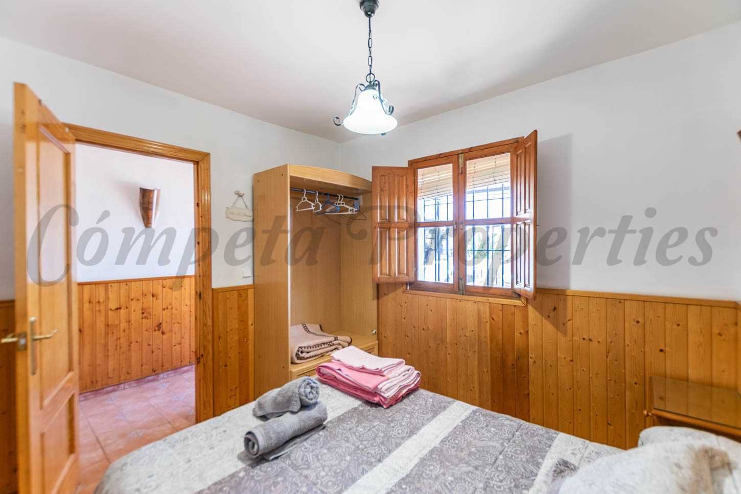 3 sovrum Finca/Hus på landet till salu i Sayalonga med pool garage - 365 000 € (Ref: 8935973)