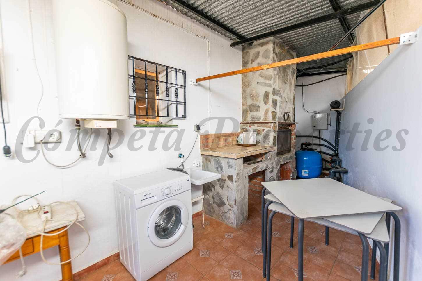 3 sovrum Finca/Hus på landet till salu i Sayalonga med pool garage - 365 000 € (Ref: 8935973)