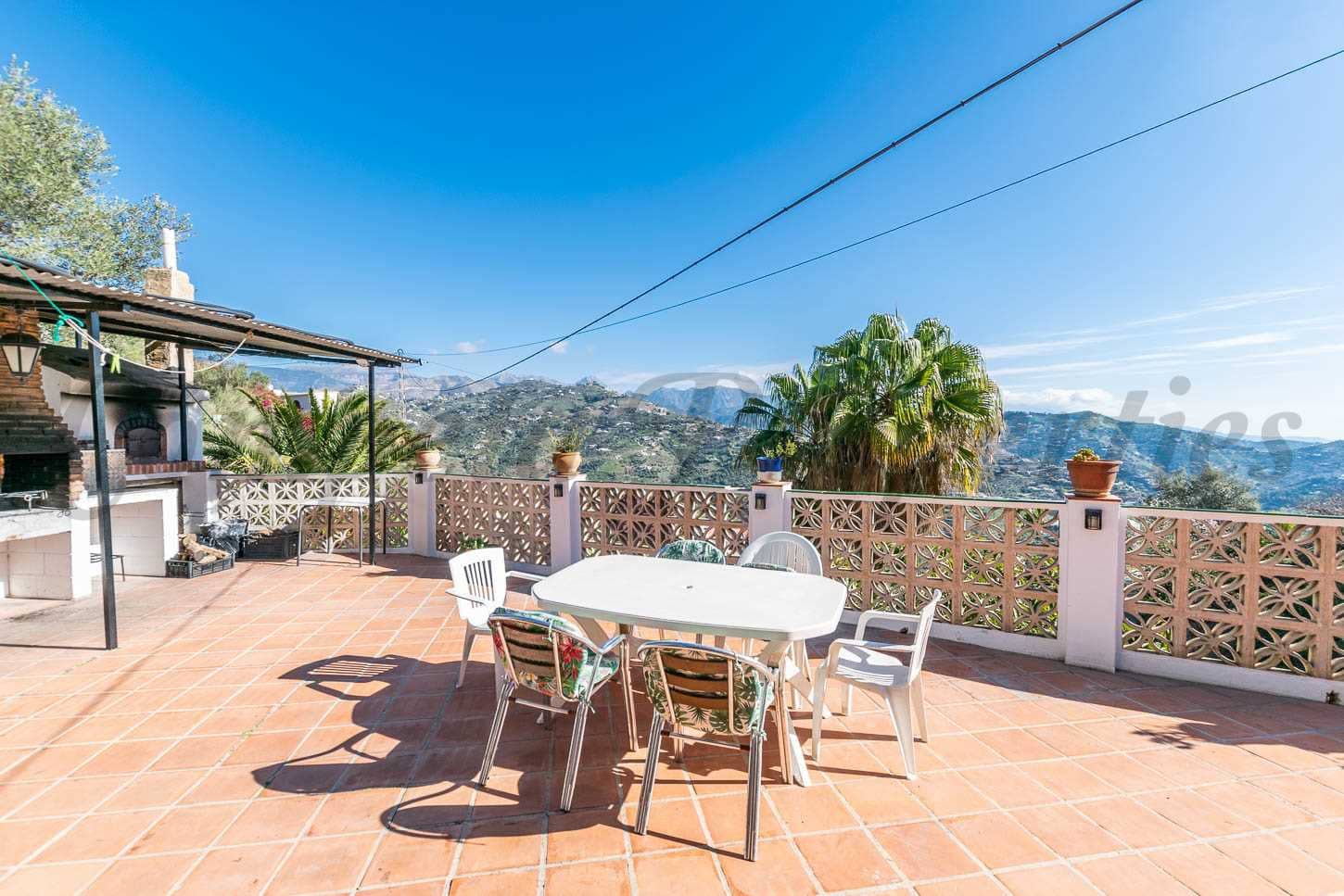 3 sovrum Finca/Hus på landet till salu i Sayalonga med pool garage - 365 000 € (Ref: 8935973)