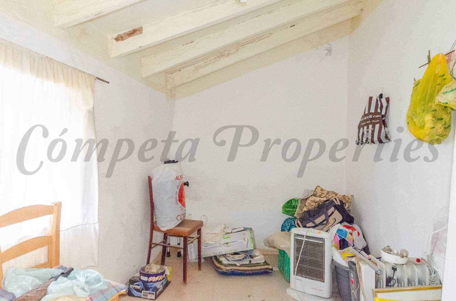 4 soveværelse Byhus til salg i Comares - € 127.500 (Ref: 8937655)