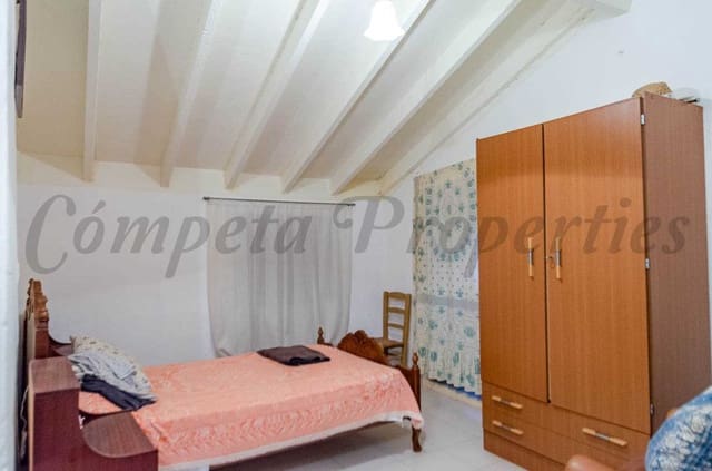 4 soveværelse Byhus til salg i Comares - € 127.500 (Ref: 8937655)