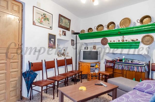 4 soveværelse Byhus til salg i Comares - € 127.500 (Ref: 8937655)