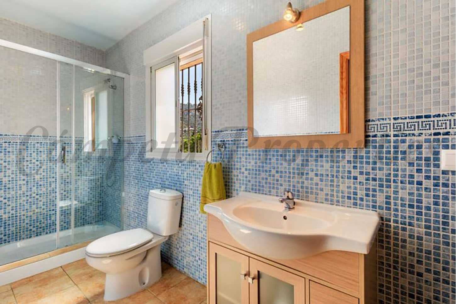 4 sypialnia Finka/Dom wiejski do wynajęcia w Torrox z basenem - 1 600 € (Ref: 8944812)