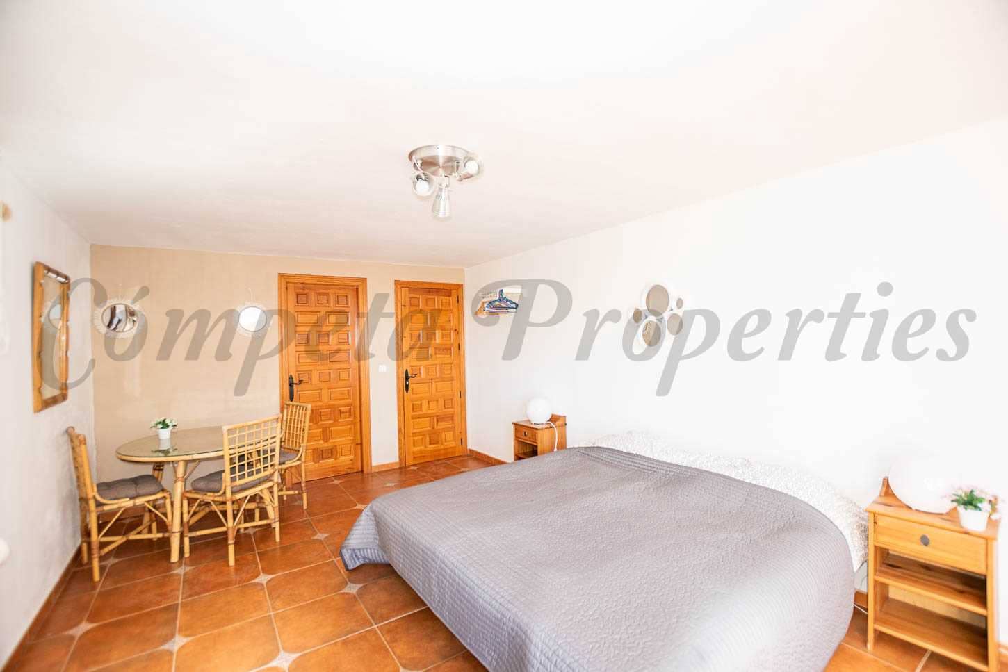 4 soveværelse Villa til salg i Competa med swimmingpool - € 499.000 (Ref: 8970901)