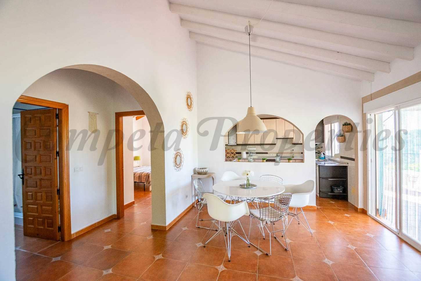 4 soveværelse Villa til salg i Competa med swimmingpool - € 499.000 (Ref: 8970901)