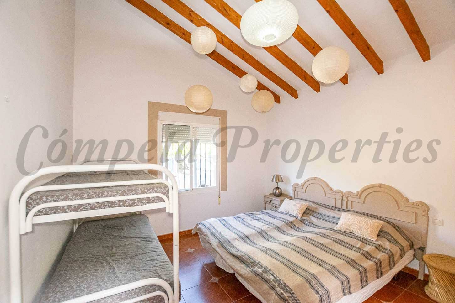 4 soveværelse Villa til salg i Competa med swimmingpool - € 499.000 (Ref: 8970901)