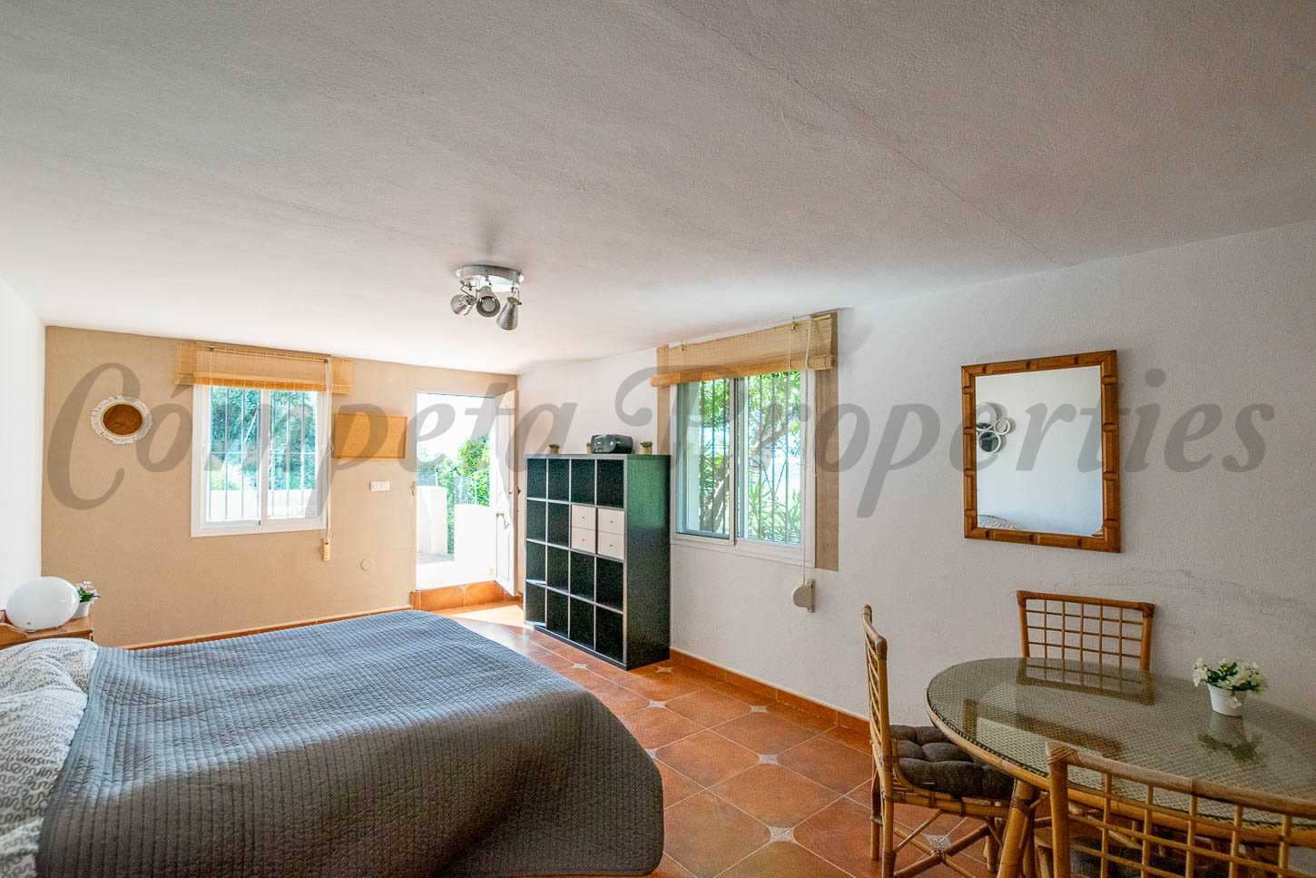 4 soveværelse Villa til salg i Competa med swimmingpool - € 499.000 (Ref: 8970901)