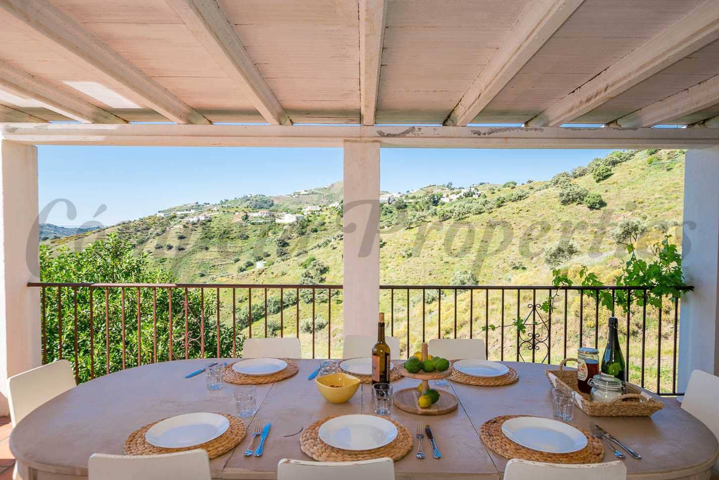 4 soveværelse Villa til salg i Competa med swimmingpool - € 499.000 (Ref: 8970901)