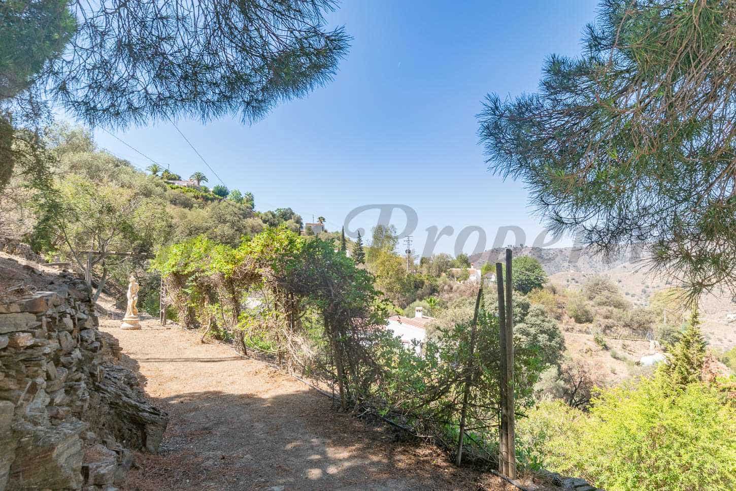 6 sypialnia Finka/Dom wiejski na sprzedaż w Torrox z basenem garażem - 795 000 € (Ref: 8979677)