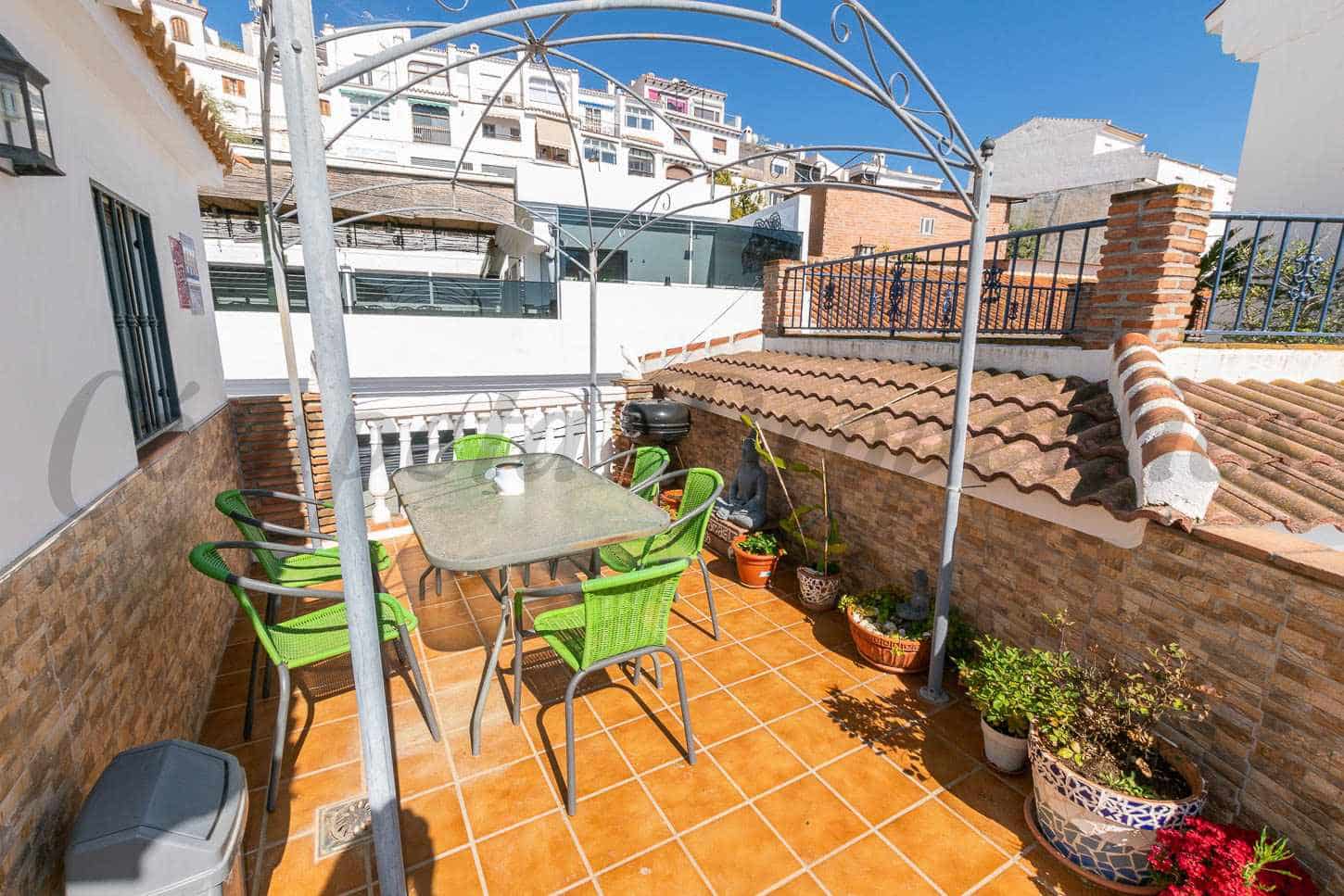 2 bedroom Townhouse for sale in Competa with garage - € 149,000 (Ref: 8997647)