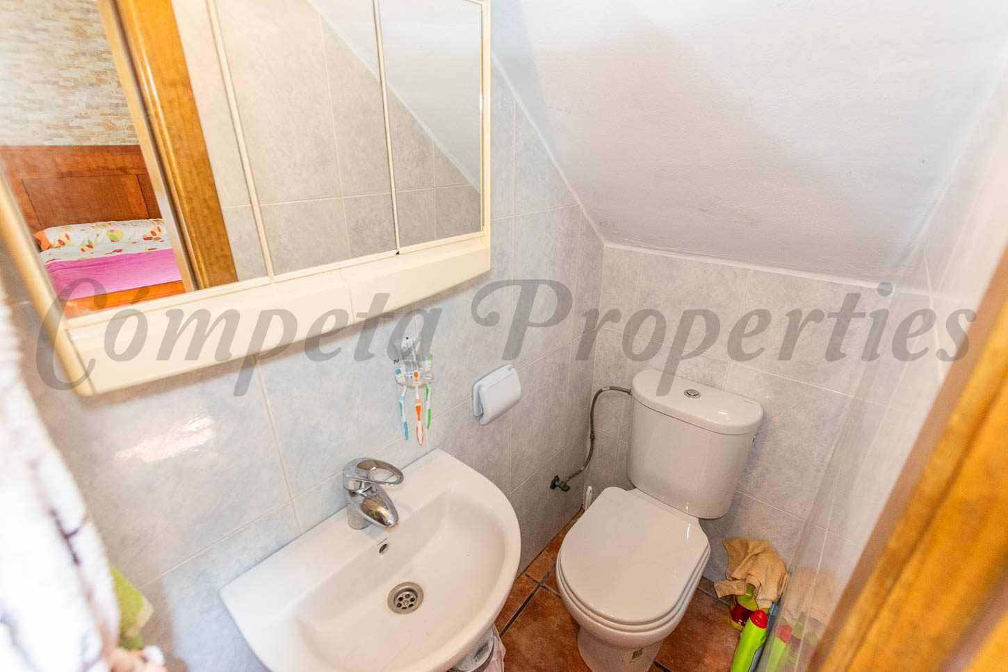 2 bedroom Townhouse for sale in Competa with garage - € 149,000 (Ref: 8997647)