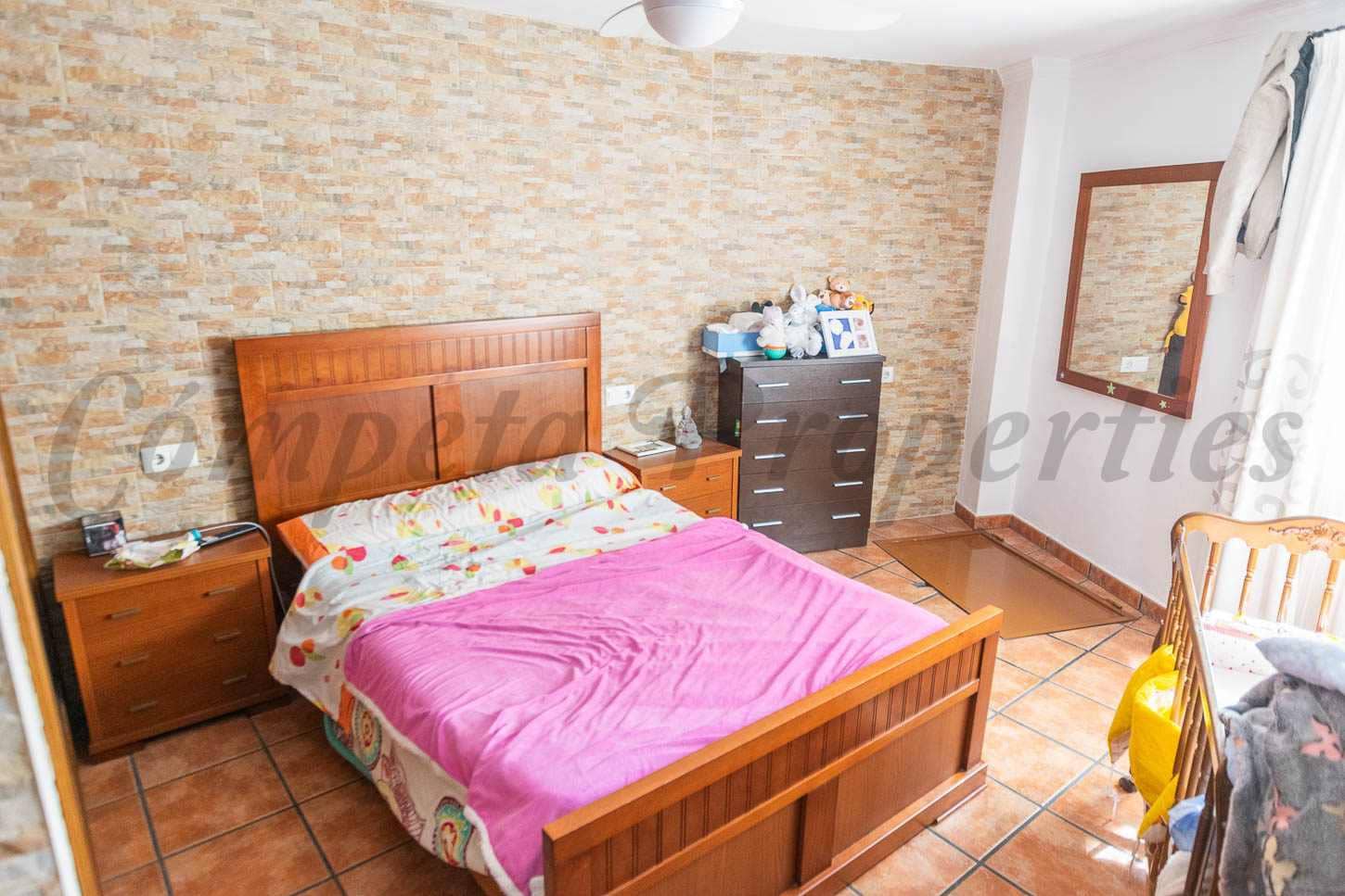 2 bedroom Townhouse for sale in Competa with garage - € 149,000 (Ref: 8997647)