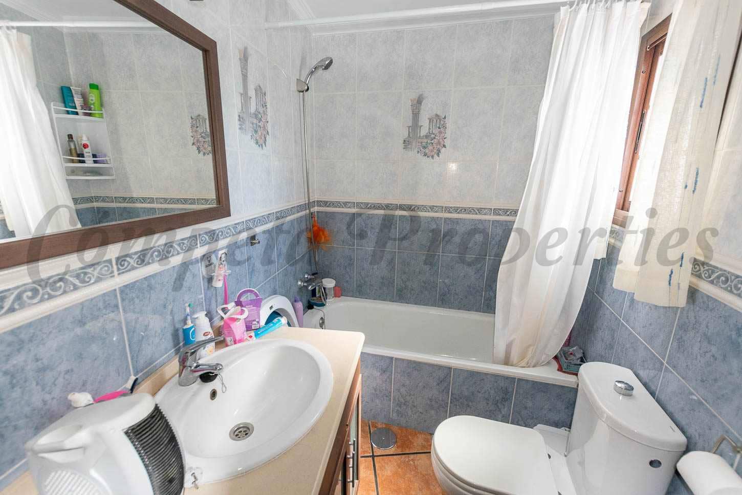 2 bedroom Townhouse for sale in Competa with garage - € 149,000 (Ref: 8997647)